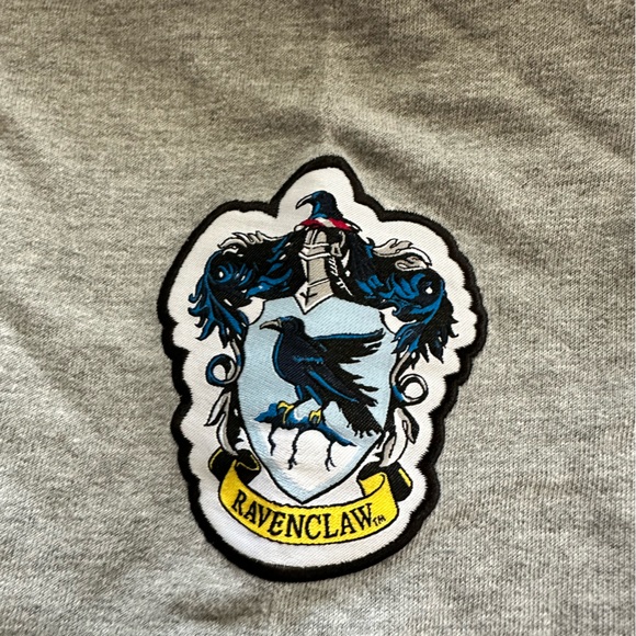 Ravenclaw Universal Studios Harry Potter Sweater Medium - Picture 4 of 4